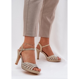 Sandale na pin s ukrasom i sjajem D&amp;A MR1038-33 zlato zlatna 2