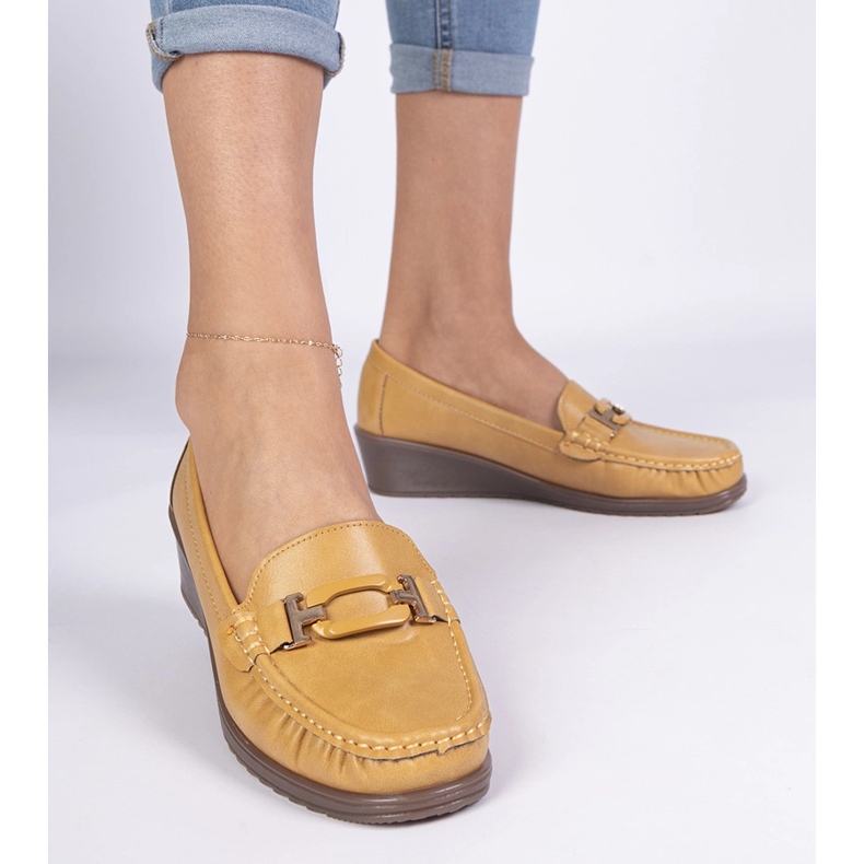 Jółne ženske natikače na klinovima s eko -sleatherom žuta boja 1