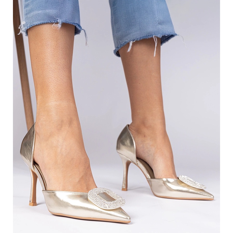 Metalne zlatne visoke potpetice ukrašene cirkonima zlatna 1