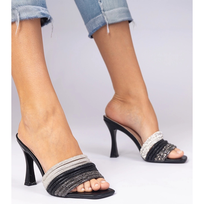 Crne elegantne potpele ukrašene cirkonima crna 2