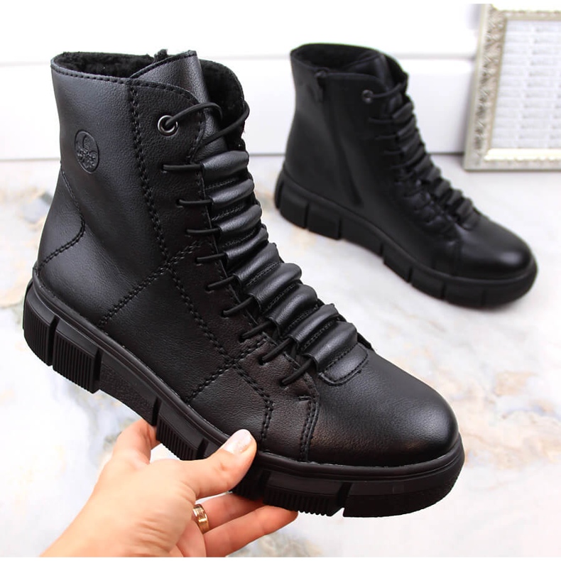 Udobne ženske izolirane crne čizme s platformom Rieker X3428-00 crno 1