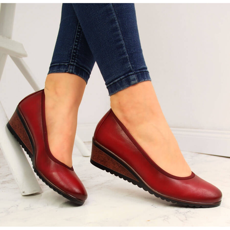 Crvene Vinceza pumpice na klin crvena 1