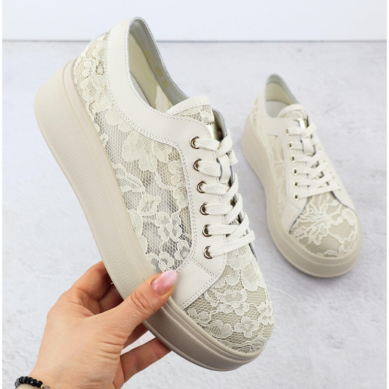 Cipele na bež platformi čipke S.Barski HY51-059 1