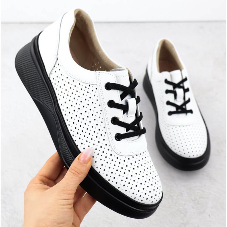 Ženske otvorene kožne cipele na bijeloj platformi Vinceza 79506 bijela 1