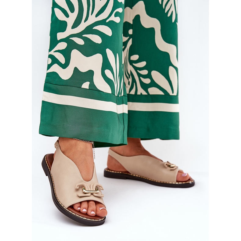 Ravne sandale s ukrasom s ukrasom eko ​​kože bež 2