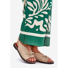 Ravne sandale s ukrasom s ukrasom eko ​​kože bež 1