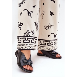 Jezzi Sjajne ženske sandale s ukrasom ravne crne boje crno 2