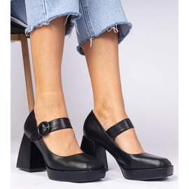 Crne pumpe s kvadratnim nosom i kopčom crna 1