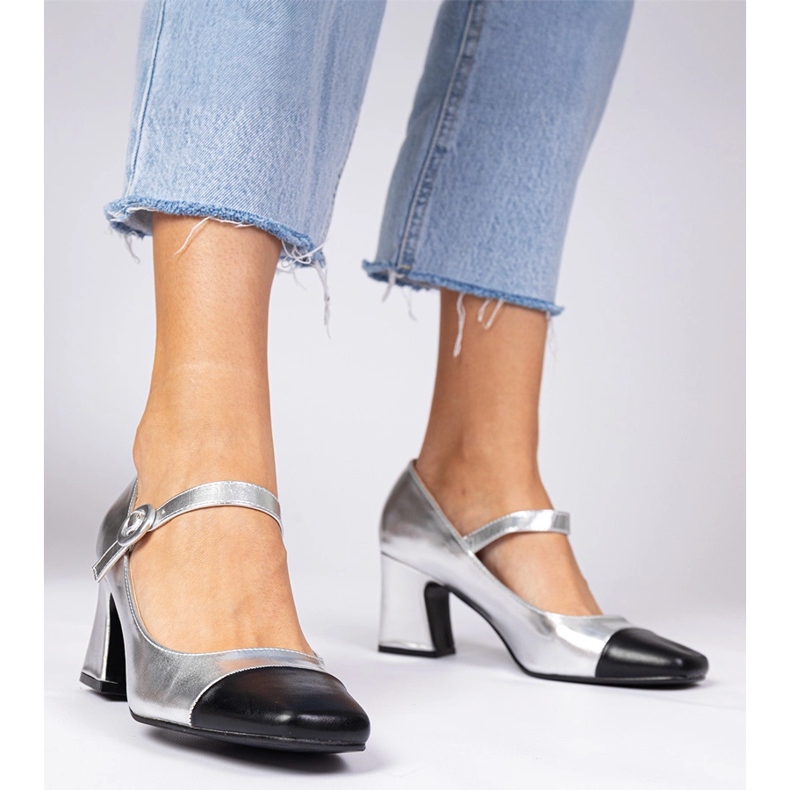 Srebrne ženske pumpe s crnim nosom srebro 2