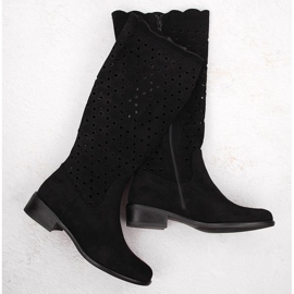 M. DASZYŃSKI Crne ažurne čizme od antilopa M.Daszyński SA198-33 crna 1