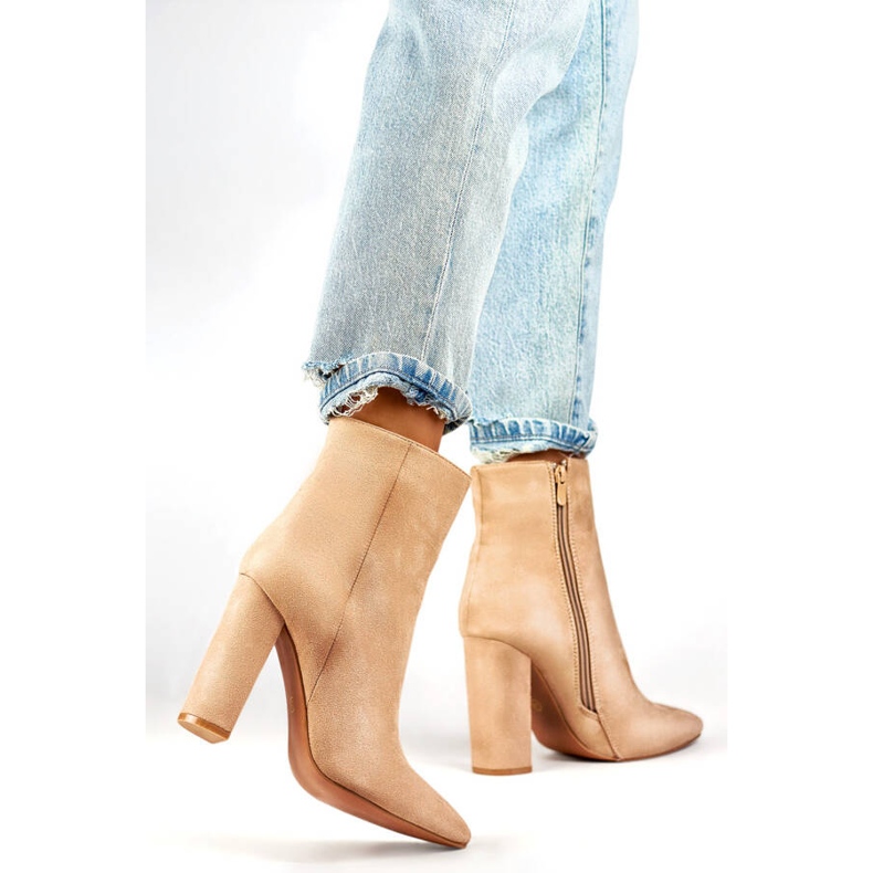 Ženske gležnjače od brušene kože sa špicastom petom, bež D7959B 2