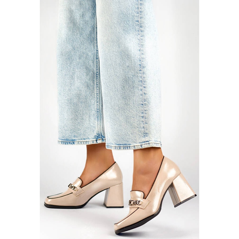 Bež elegantne lakirane cipele s visokom petom 2