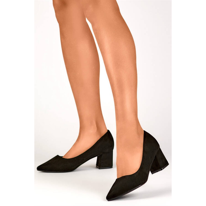 Ženske cipele od crne brušene kože s niskom potpeticom u špicast vrh KJ-10B crno 2