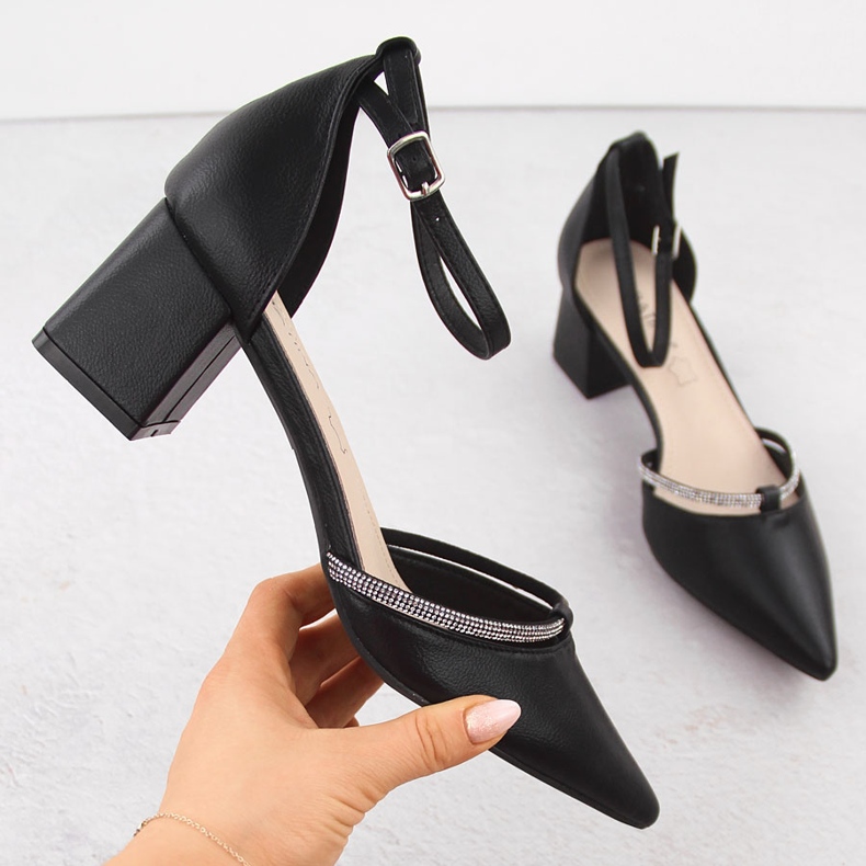 Black Sabatina ženske sandale na špic s kubnim cirkonima crno 1