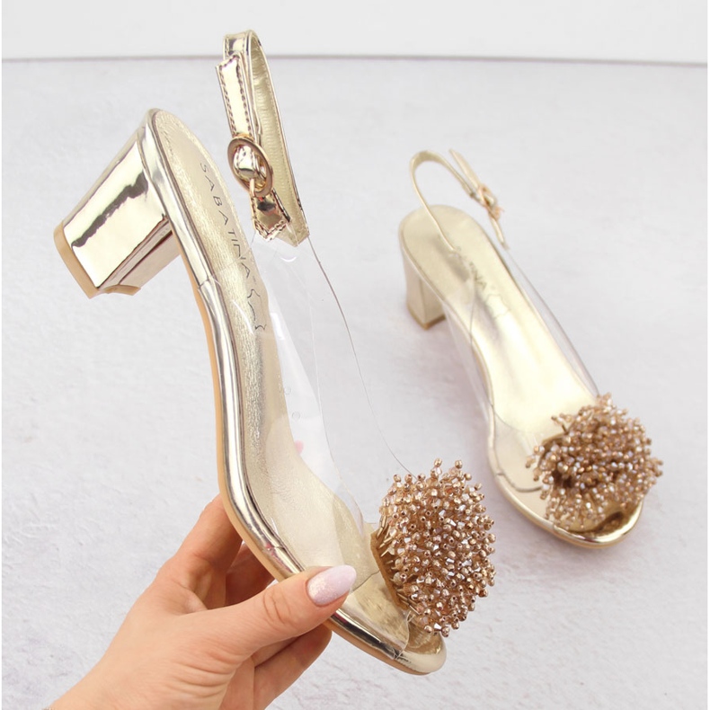 Sabatina Ženske prozirne sandale na visoku petu sa zlatnim perlicama zlatna 1