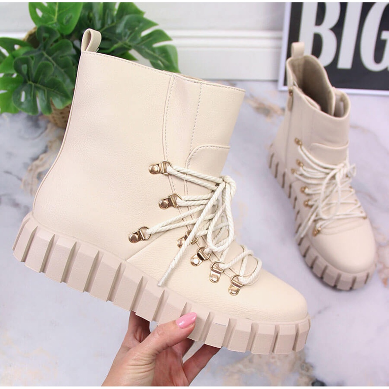 Tople ženske čizme na platformu, bež Potocki WOL108B 2