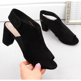 Ženske antilop sandale na punu petu s čičkom, crne Potocki CA42312 crno 1