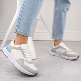 Ženske bijele sportske cipele na vezanje Atletico WY23593 bijela 2