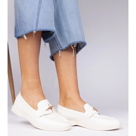White Women Loafers sa zlatnim ukrasom bijela 1