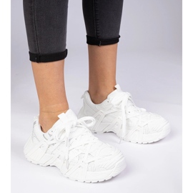 Bijele tenisice na masivnom potplatu bijela 1