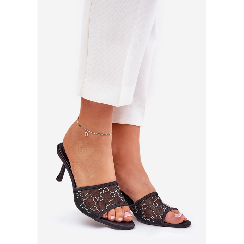 Ukrašeni flip jahuri na visokoj peti crno 1