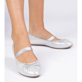 Srebrne ženske balerine s lukom na elastičnoj traci srebro 2