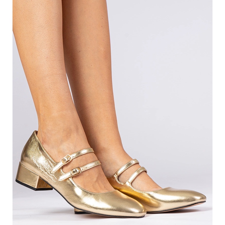 Zlatne ženske pumpe na stupu s kopčama zlatni 1