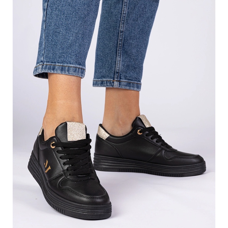 Crne ženske tenisice sa zlatnim sjajem crna 1