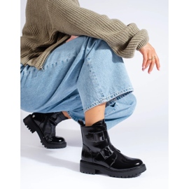 Crne ženske torbe s kopčama crna 2