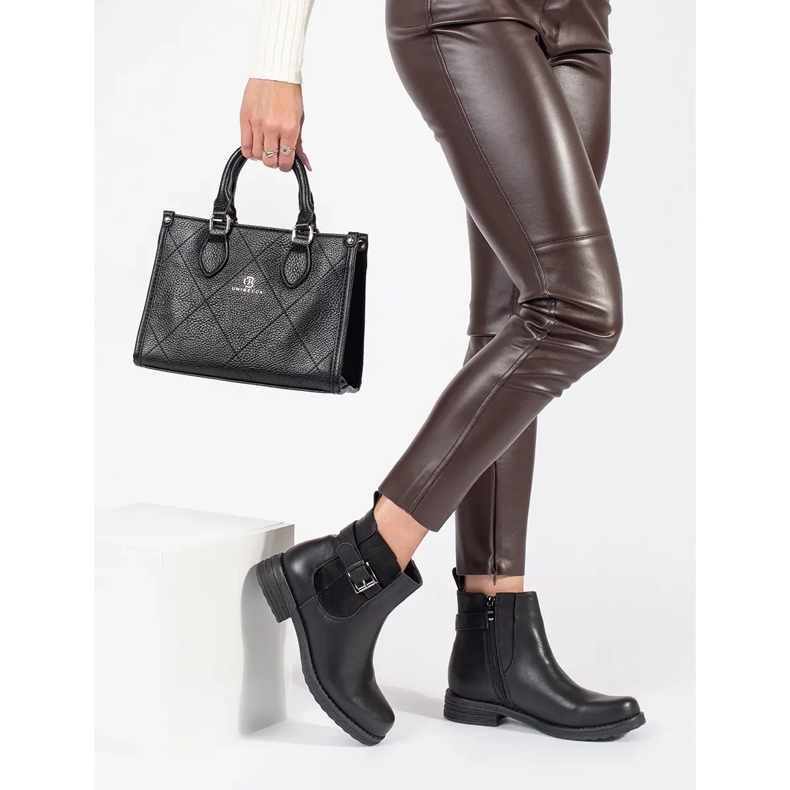 Crne ženske gležnjače s kopčom na nisku petu crna 2