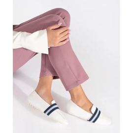 Bijele balerinke s ukrasnim prugama bijela 2