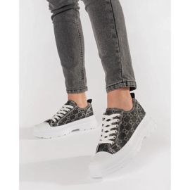 Crne tenisice na platformi s ukrasima crno 1