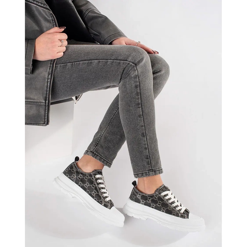 Crne tenisice na platformi s ukrasima crna 2