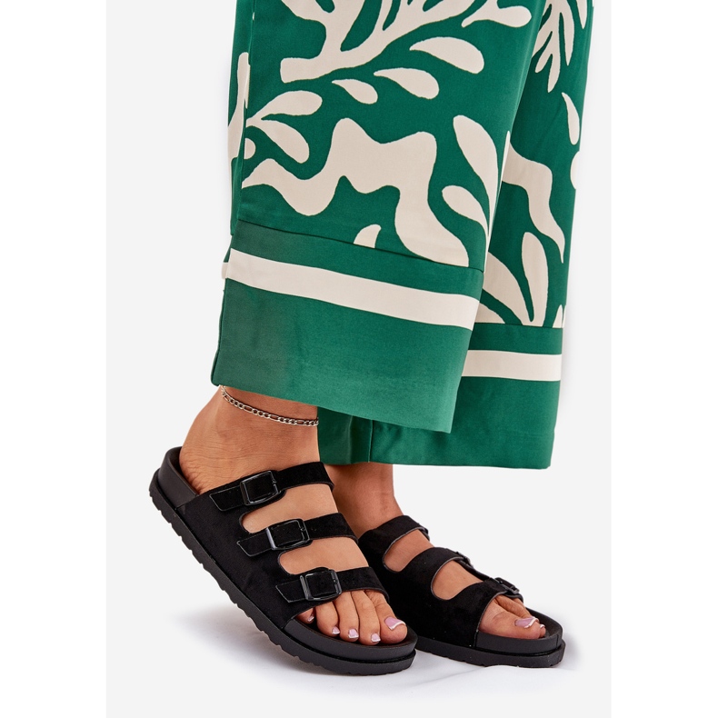 Ženske papuče s prugama i kopčama crne crna 1