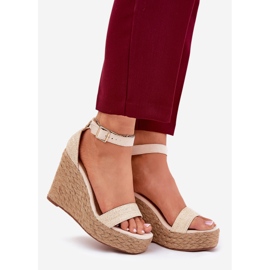 Ženske sandale na klin s pletenicom, bež 1