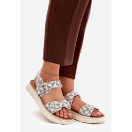 Ženske materijalne sandale na platformi bež 1