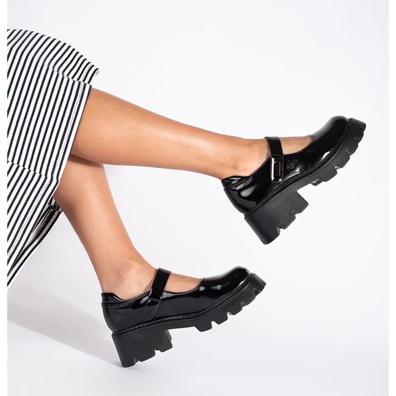 Crne lakirane ženske cipele s platformom crna 1