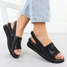 Ženske sandale na platformi s gumenom crnom Jezzi RMR2267-2 crna 1