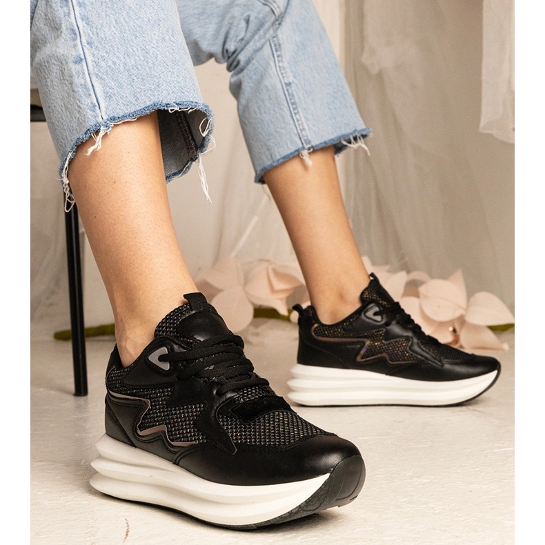 Crne tenisice s holografskim elementom crno 2