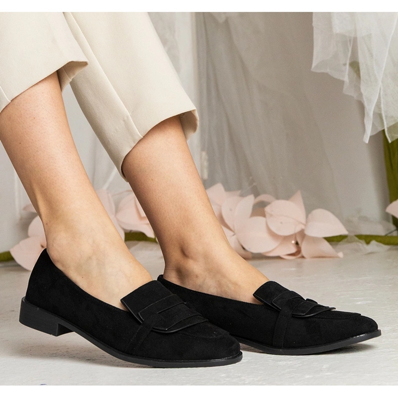 Crne ženske klasične lomace napravljene od Ekozamsz crno 2