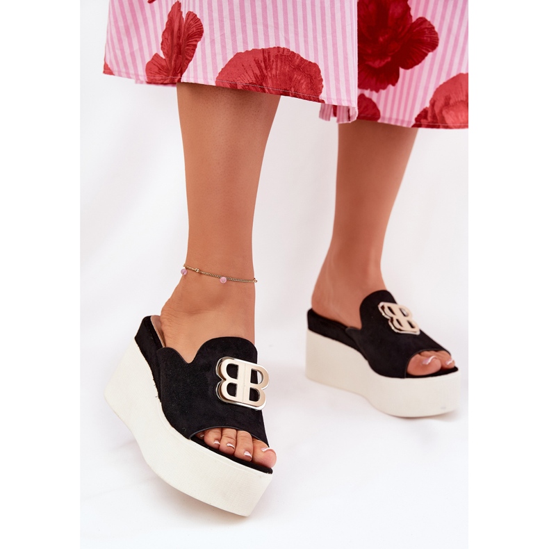 Papuče na platformi i klinovi s crnim ukrasom crna 2