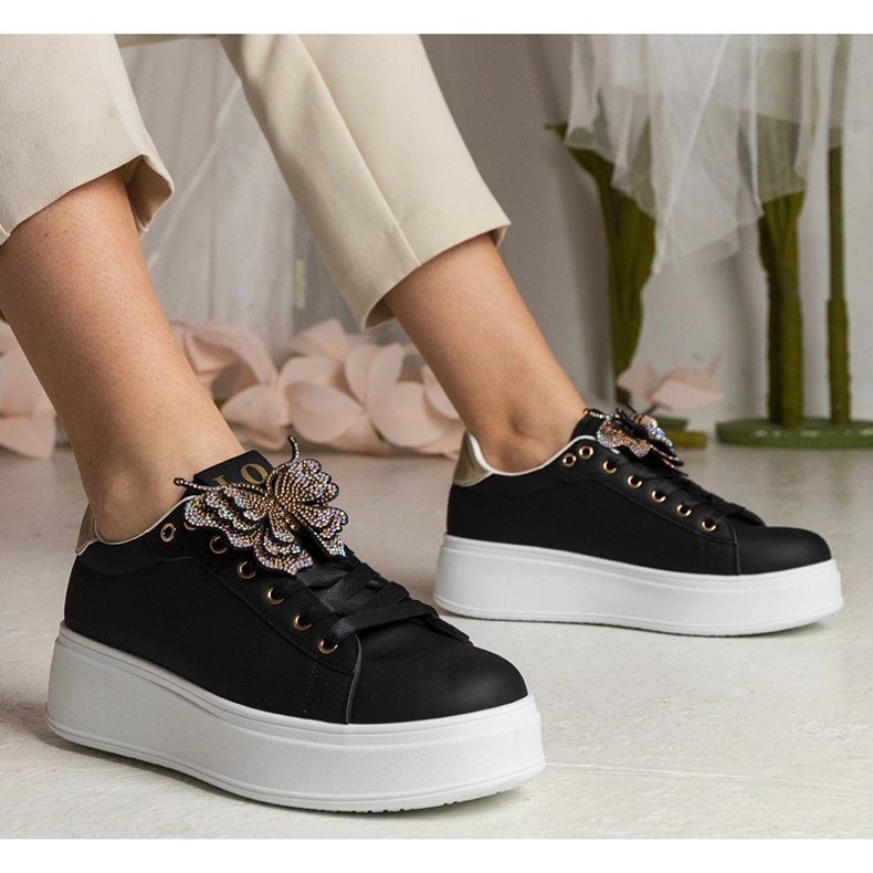 Crne tenisice ukrašene leptirom s cirkonima crna 1