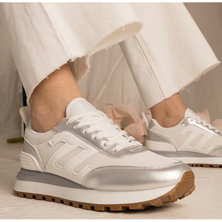 White-grebrne tenisice ženske sportove bijela 1