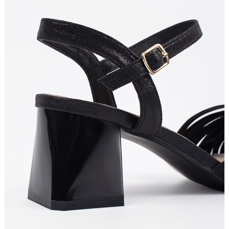 Goodin Crne elegantne sandale na niskom postolju crno 1