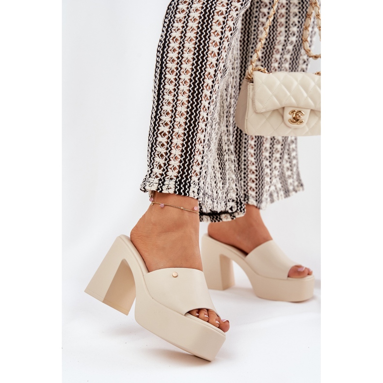 Ženske eko kožne papuče na pošti i lagane prosjačke platforme bež 2