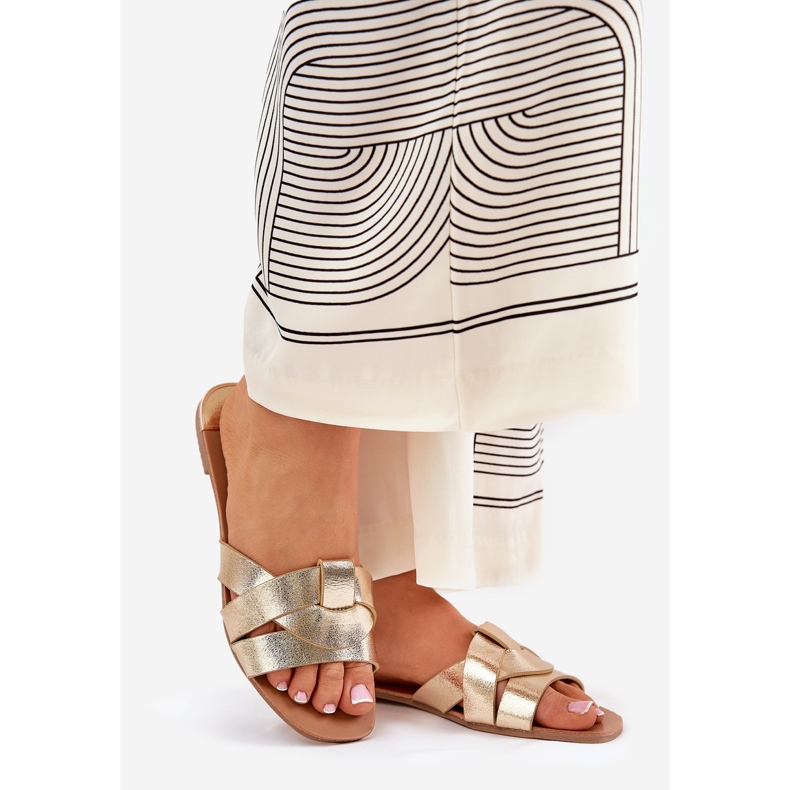 Ravne ženske flip jarke s isprepletenim zlatnim prugama 1