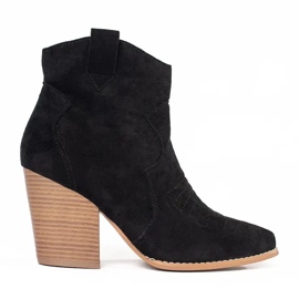 Kaubojke na postu crno 1