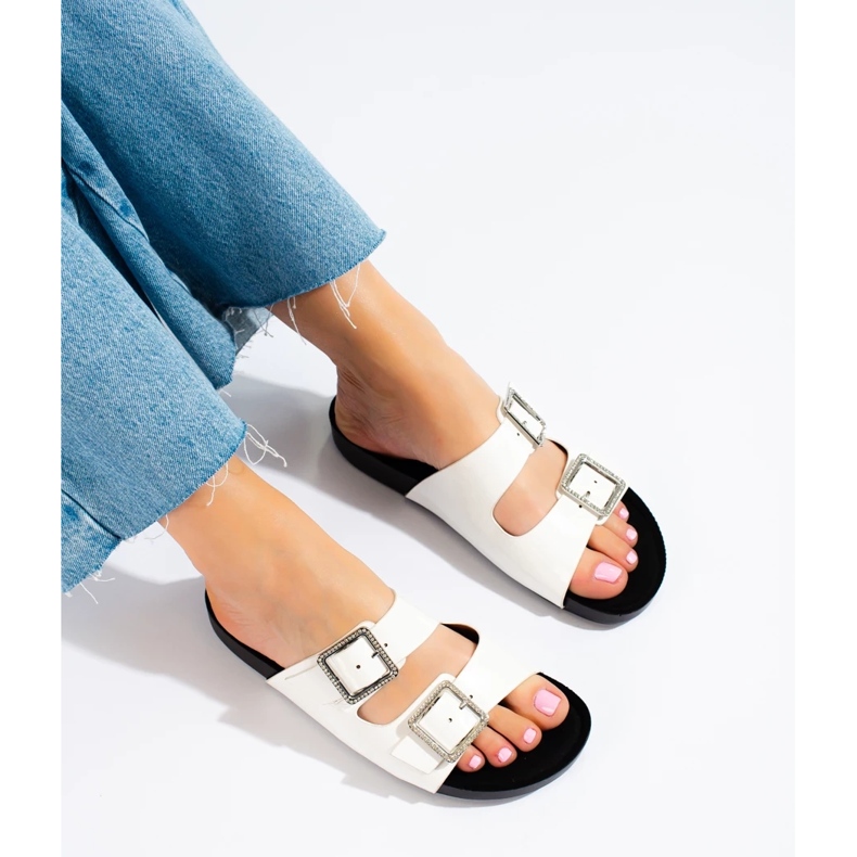 Goodin Bijele papuče s ukrasnim kopčama bijela 1