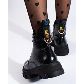 Ženske lakirane gležnjače s debelim potplatom crna 1