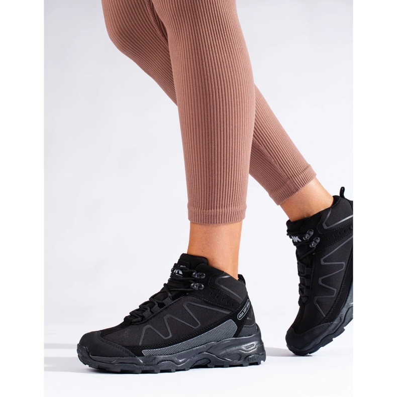 Sportske trekking ženske cipele s visokim gornjištem DK crne boje crno 1